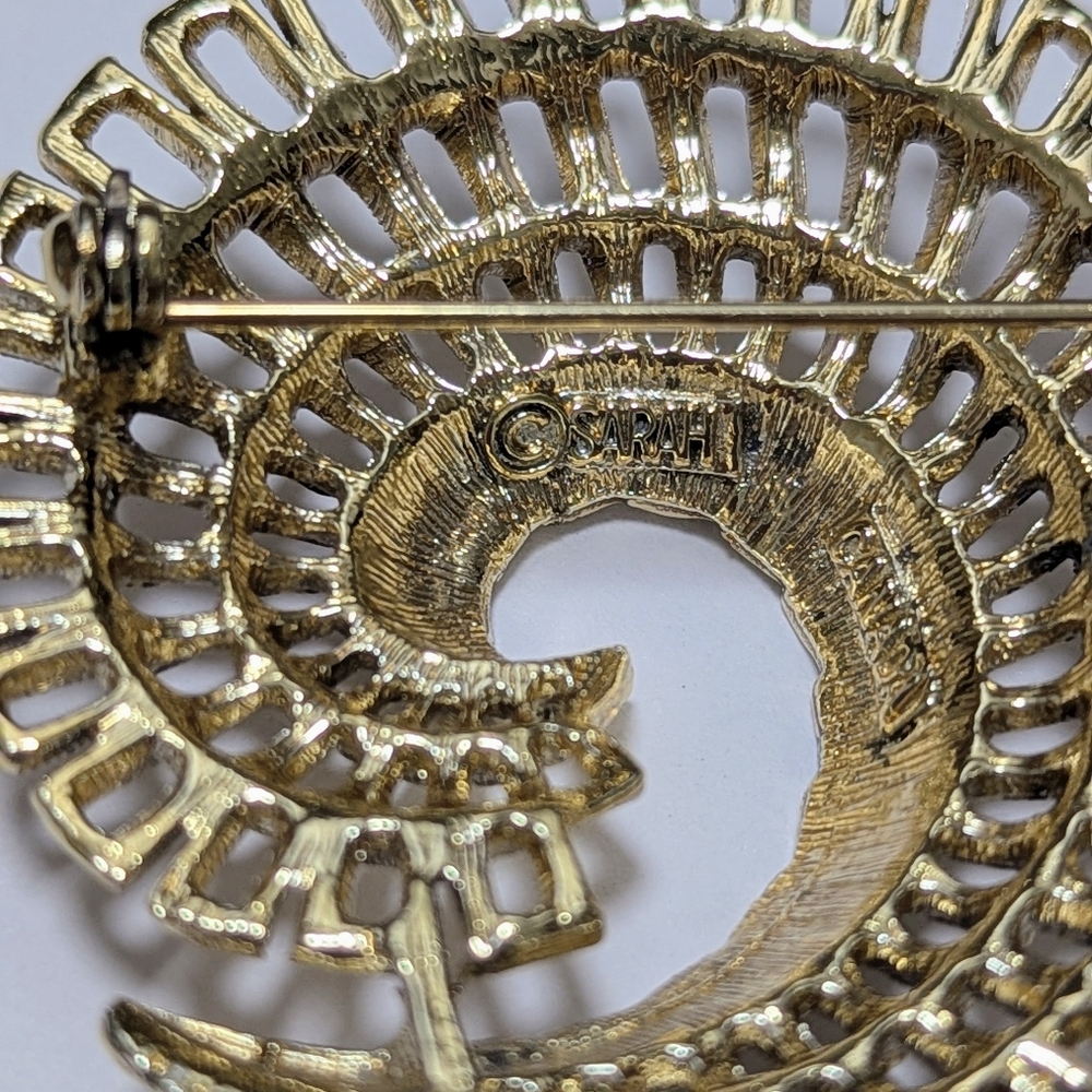 Vintage Sarah Coventry 1960s Gold Modernist Swirl Brooch Pin 2" MCM Canada - Picture 5 of 6
